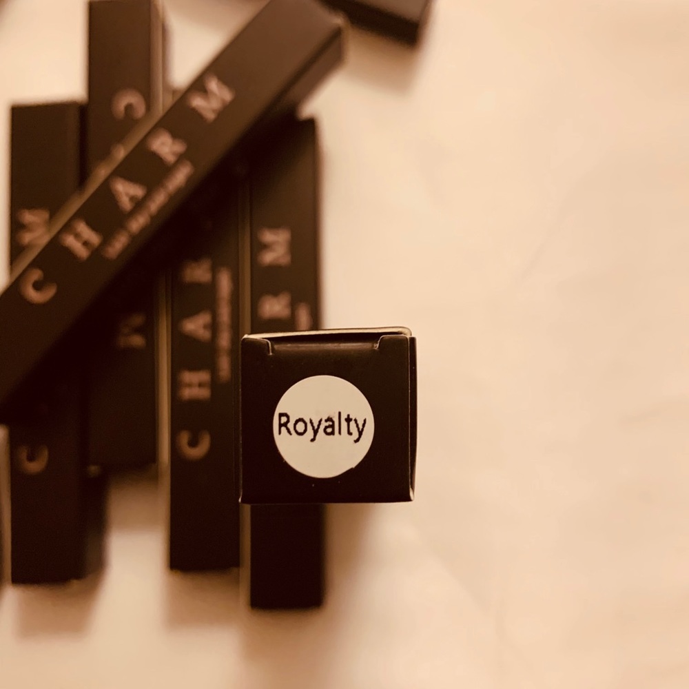 💄CHARM MATTE LIQUID LIPSTICK 💋 - Picture 3 of 5